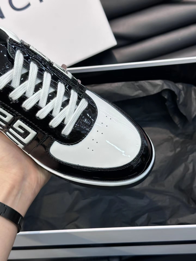 Givenchy Sneakers